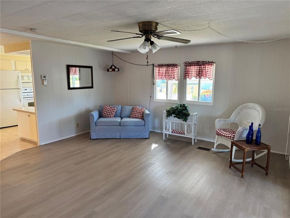 For Sale: $155,000 (2 beds, 2 baths, 1616 Square Feet)