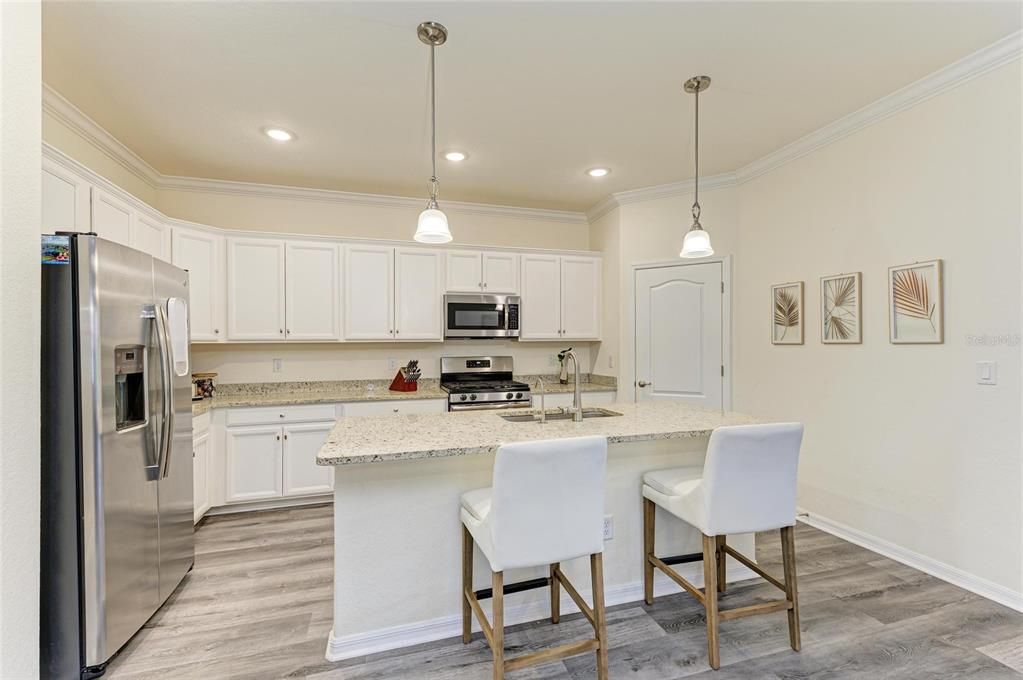 For Sale: $575,000 (3 beds, 3 baths, 1840 Square Feet)