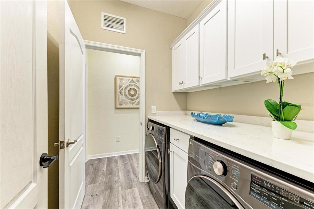 For Sale: $575,000 (3 beds, 3 baths, 1840 Square Feet)