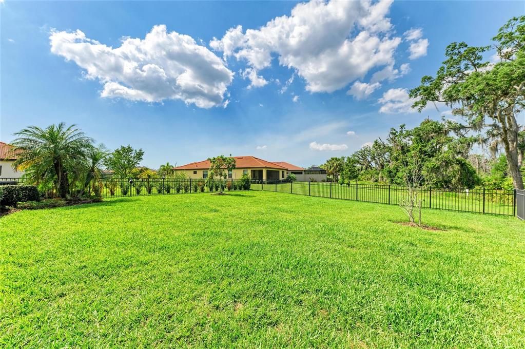 For Sale: $575,000 (3 beds, 3 baths, 1840 Square Feet)