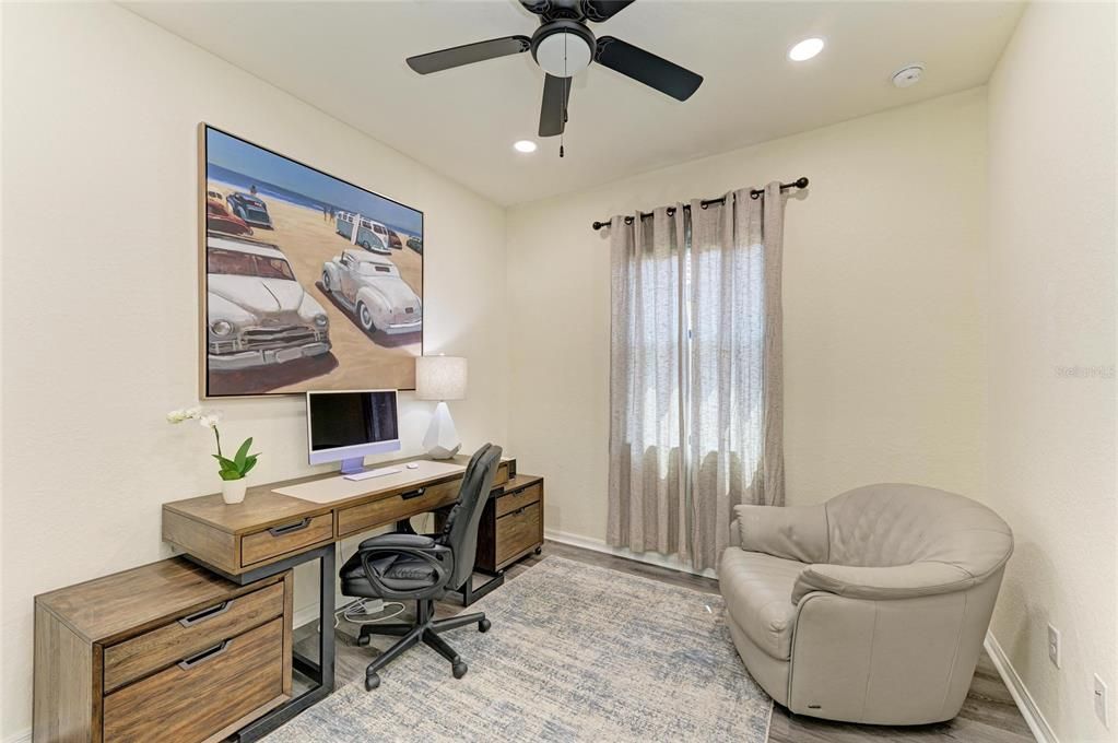 For Sale: $575,000 (3 beds, 3 baths, 1840 Square Feet)