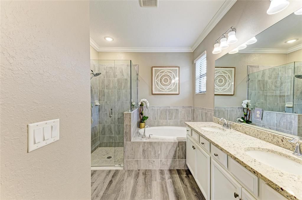 For Sale: $575,000 (3 beds, 3 baths, 1840 Square Feet)