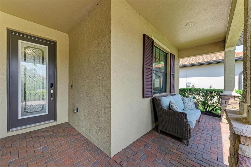 For Sale: $575,000 (3 beds, 3 baths, 1840 Square Feet)