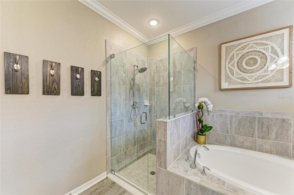 For Sale: $575,000 (3 beds, 3 baths, 1840 Square Feet)