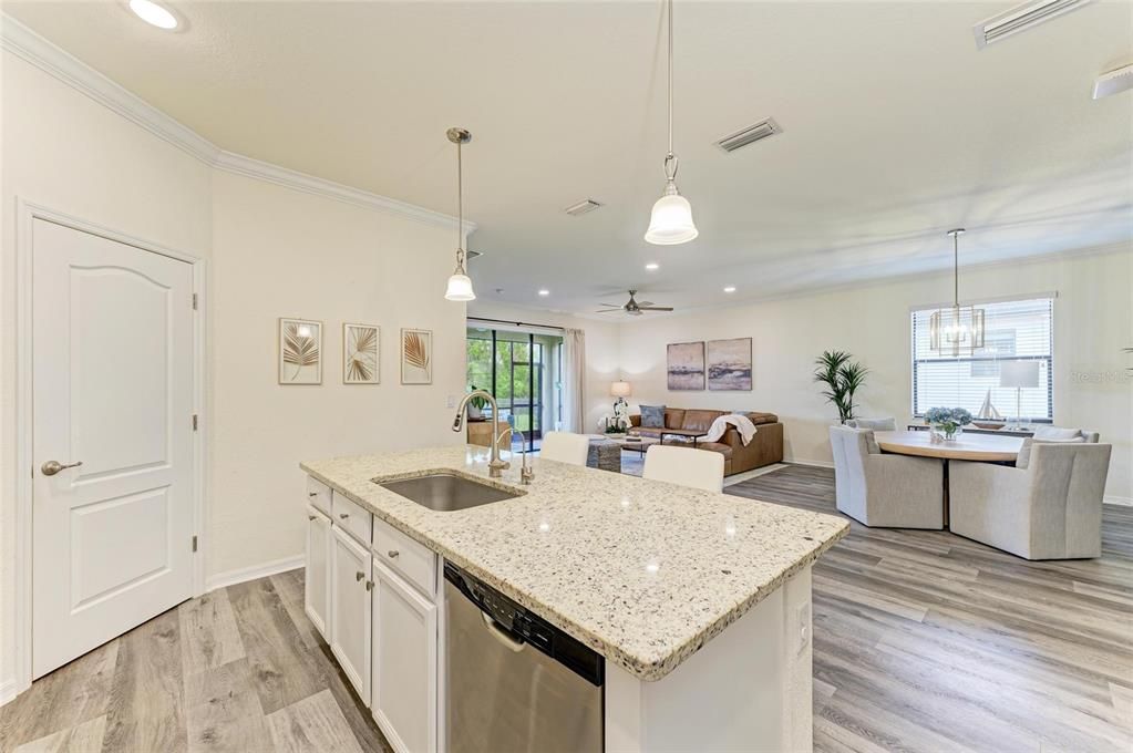 For Sale: $575,000 (3 beds, 3 baths, 1840 Square Feet)