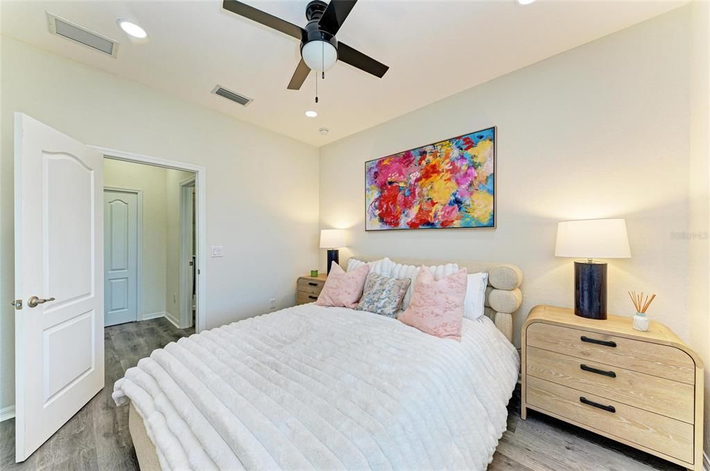 For Sale: $575,000 (3 beds, 3 baths, 1840 Square Feet)