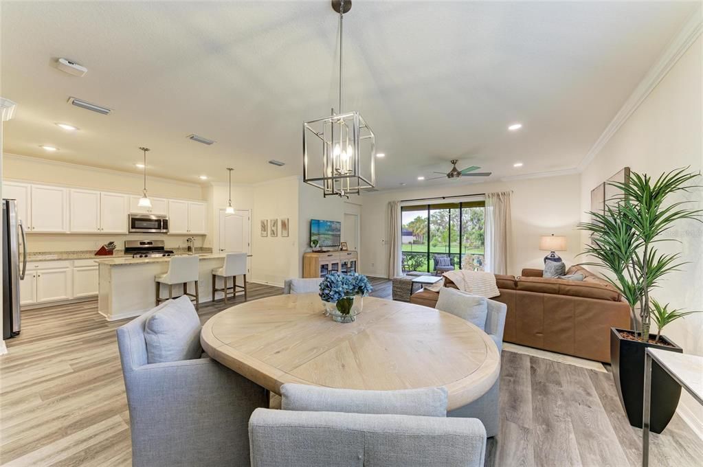 For Sale: $575,000 (3 beds, 3 baths, 1840 Square Feet)