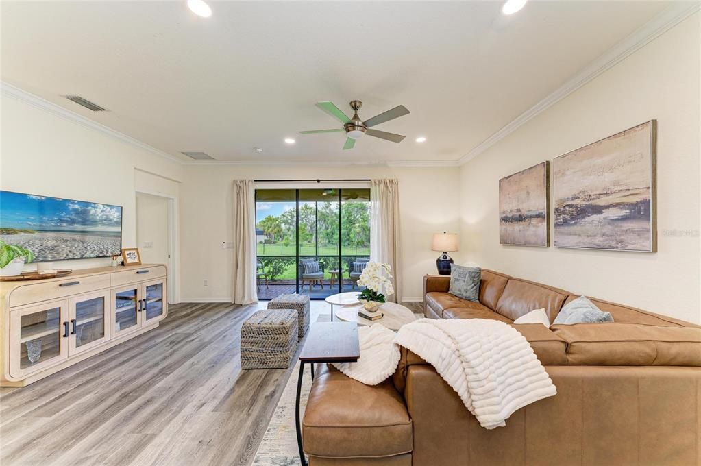 For Sale: $575,000 (3 beds, 3 baths, 1840 Square Feet)