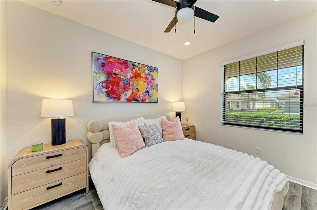 For Sale: $575,000 (3 beds, 3 baths, 1840 Square Feet)