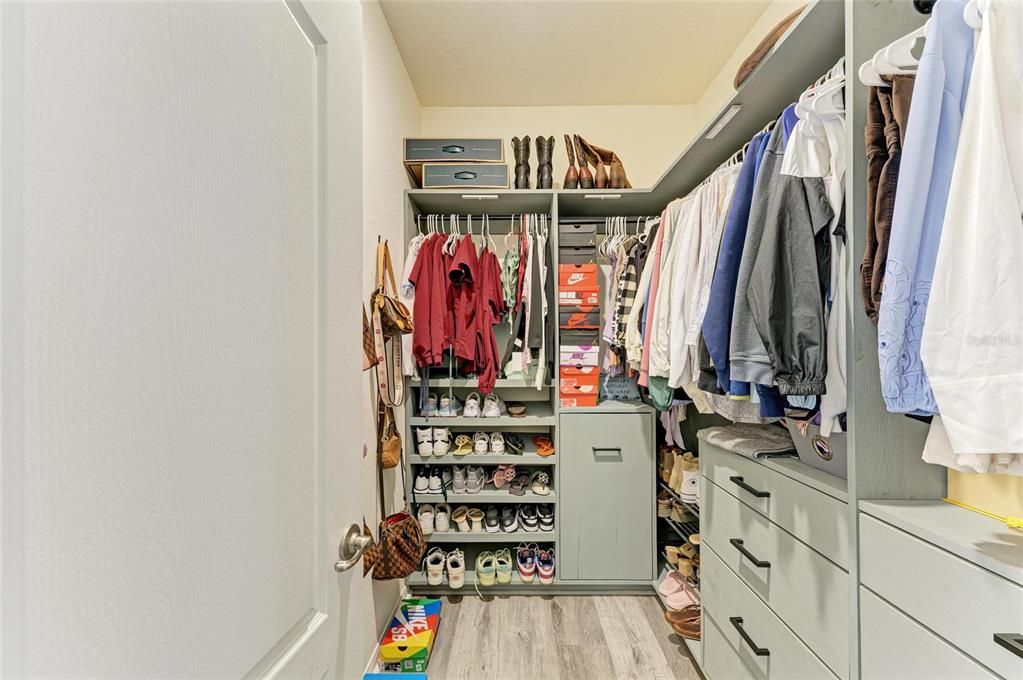 For Sale: $575,000 (3 beds, 3 baths, 1840 Square Feet)