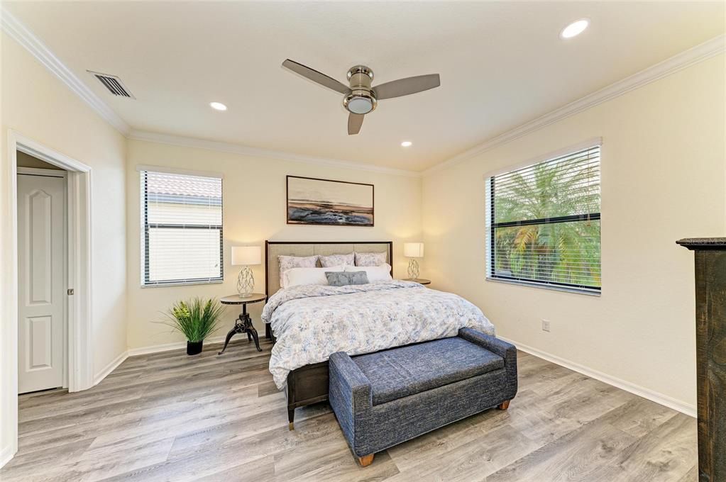 For Sale: $575,000 (3 beds, 3 baths, 1840 Square Feet)