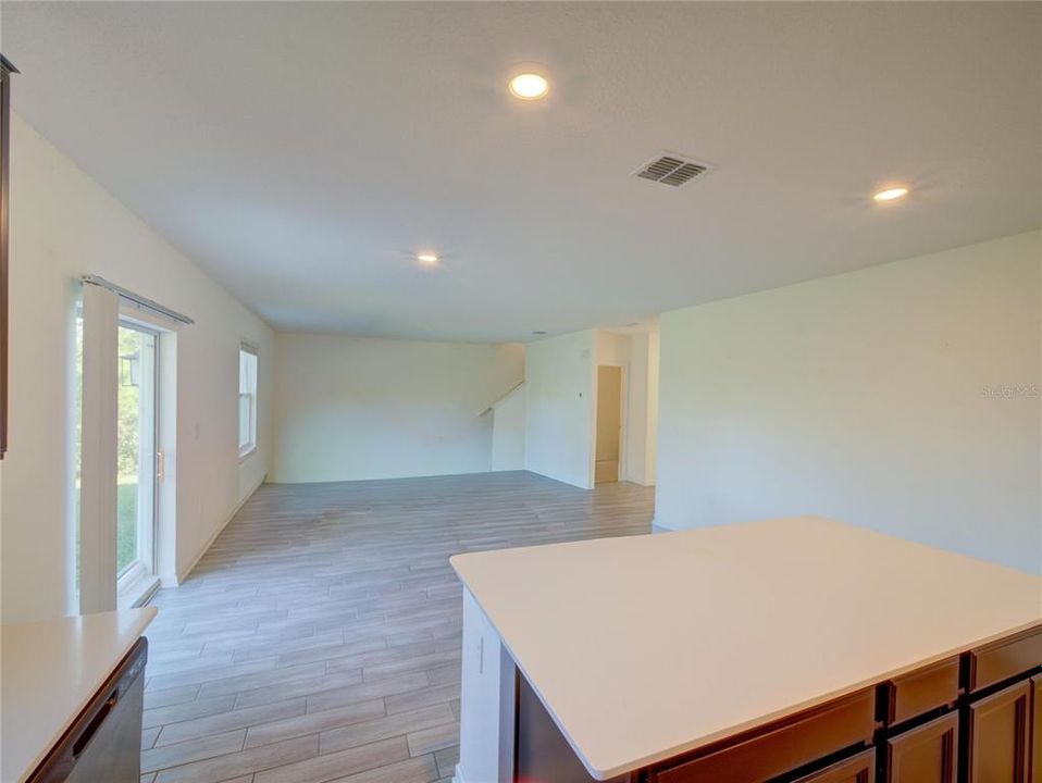 For Sale: $390,000 (4 beds, 2 baths, 2645 Square Feet)