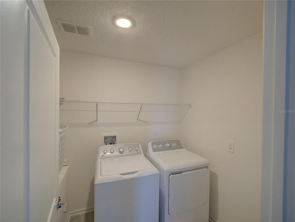 For Sale: $390,000 (4 beds, 2 baths, 2645 Square Feet)