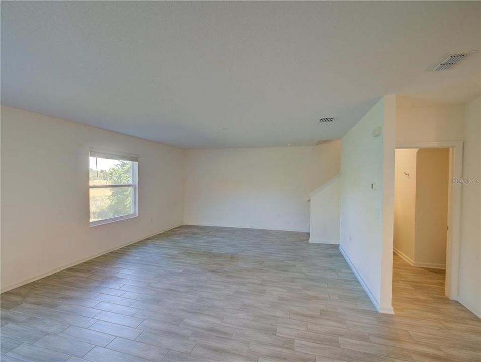 For Sale: $390,000 (4 beds, 2 baths, 2645 Square Feet)