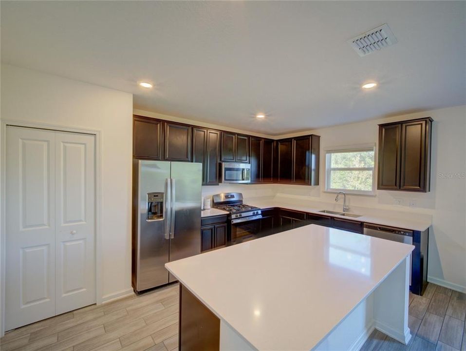 For Sale: $390,000 (4 beds, 2 baths, 2645 Square Feet)