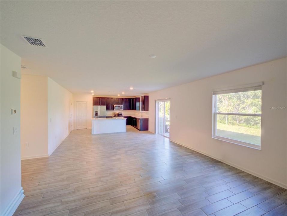 For Sale: $390,000 (4 beds, 2 baths, 2645 Square Feet)