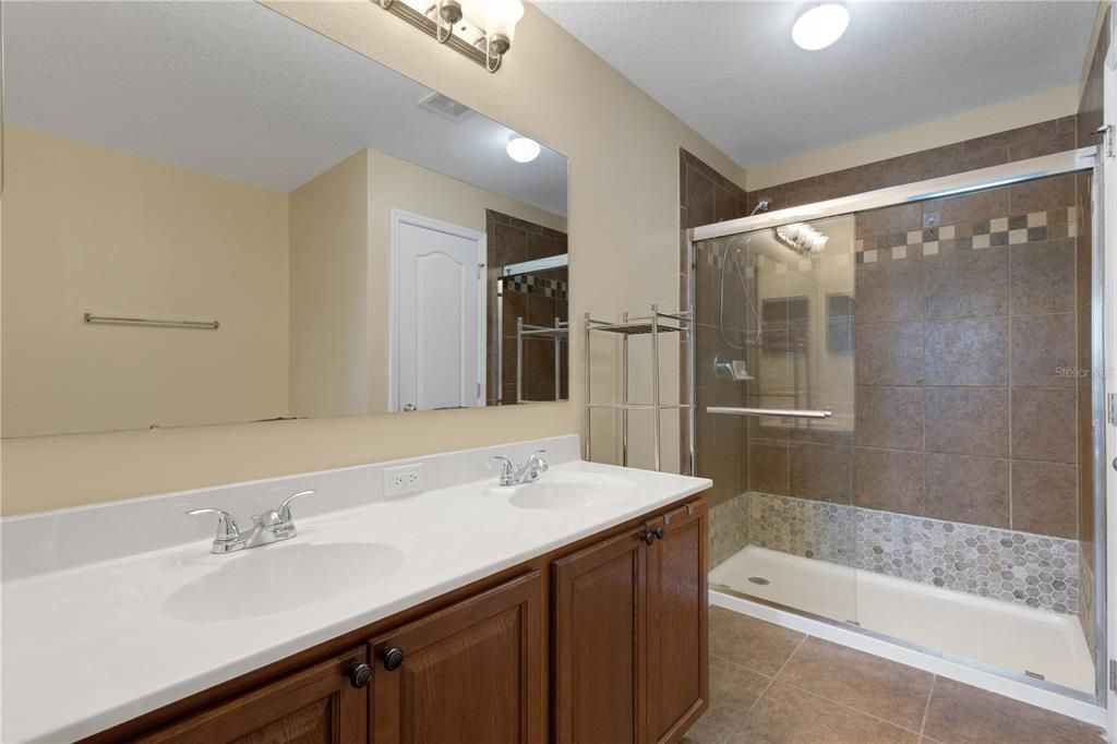 待售: $594,900 (4 贝兹, 2 浴室, 2988 平方英尺)