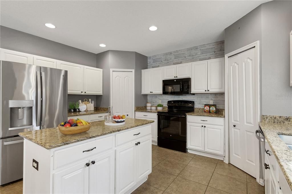 待售: $594,900 (4 贝兹, 2 浴室, 2988 平方英尺)