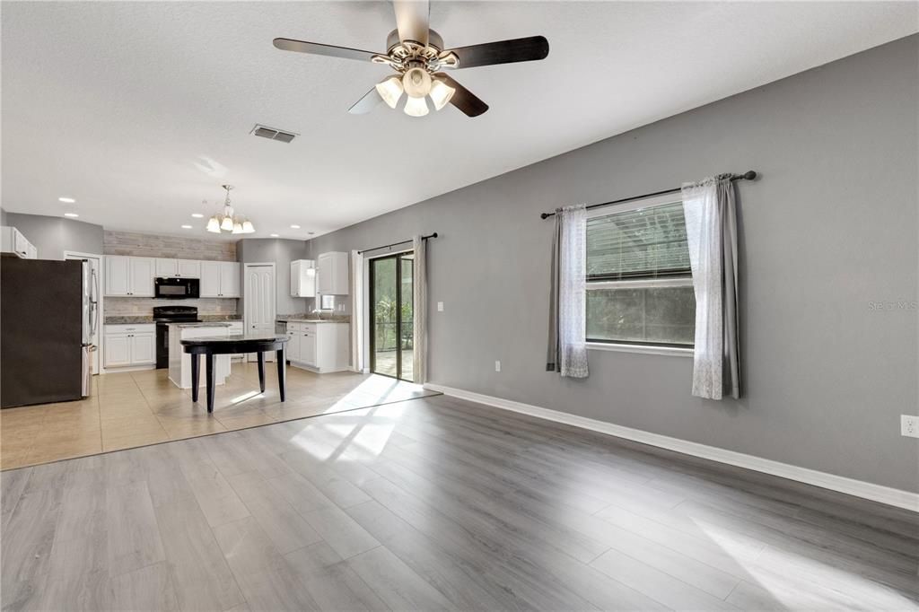 待售: $594,900 (4 贝兹, 2 浴室, 2988 平方英尺)