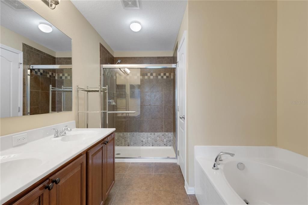 待售: $594,900 (4 贝兹, 2 浴室, 2988 平方英尺)