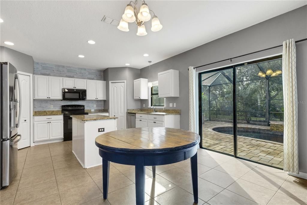 待售: $594,900 (4 贝兹, 2 浴室, 2988 平方英尺)