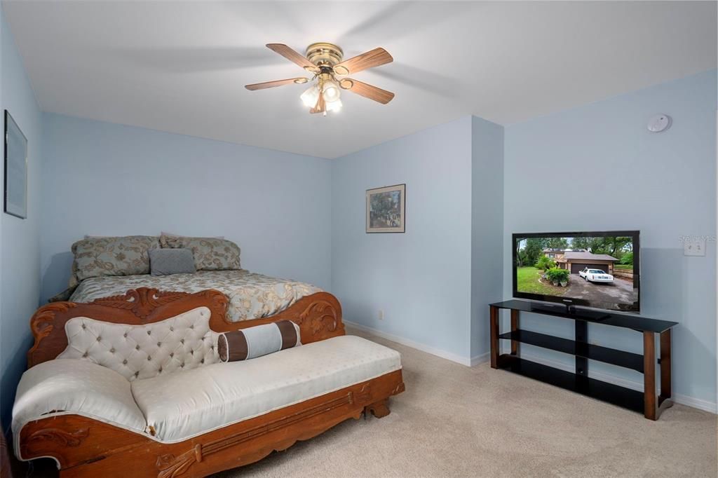 For Sale: $677,000 (3 beds, 2 baths, 2066 Square Feet)