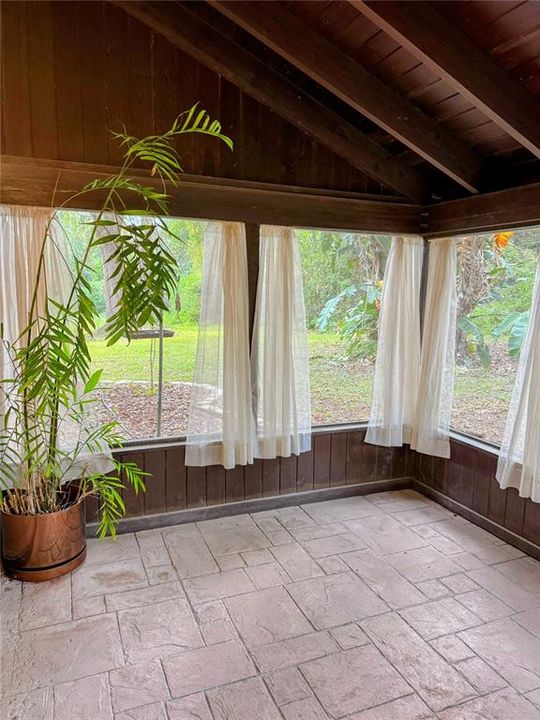 For Sale: $677,000 (3 beds, 2 baths, 2066 Square Feet)