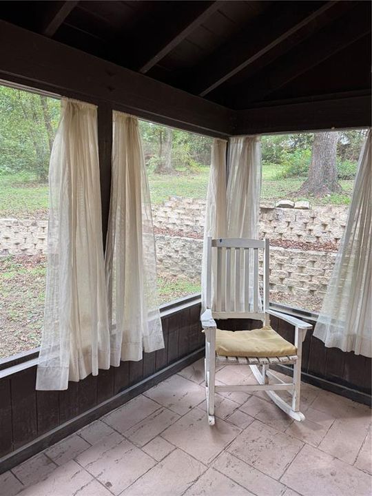 For Sale: $677,000 (3 beds, 2 baths, 2066 Square Feet)