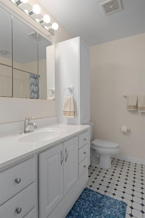 For Sale: $677,000 (3 beds, 2 baths, 2066 Square Feet)