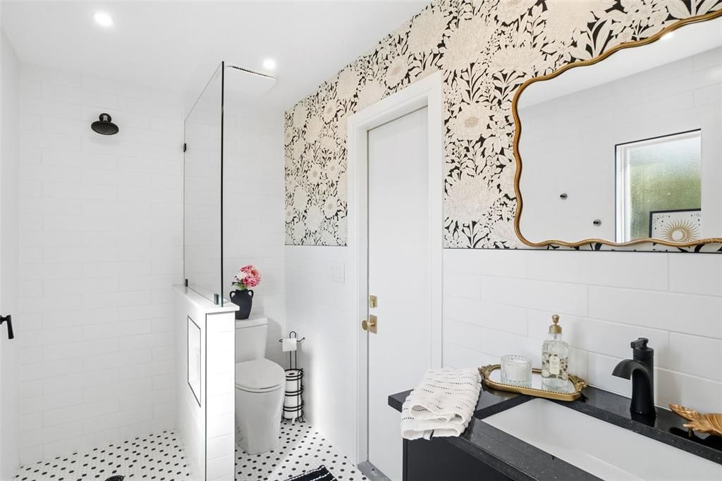 На продажу: $1,649,000 (3 спален, 3 ванн, 2708 Квадратных фут)