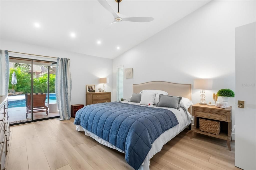 На продажу: $1,649,000 (3 спален, 3 ванн, 2708 Квадратных фут)