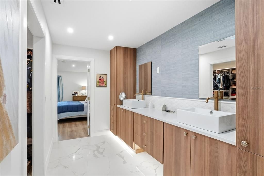 На продажу: $1,649,000 (3 спален, 3 ванн, 2708 Квадратных фут)