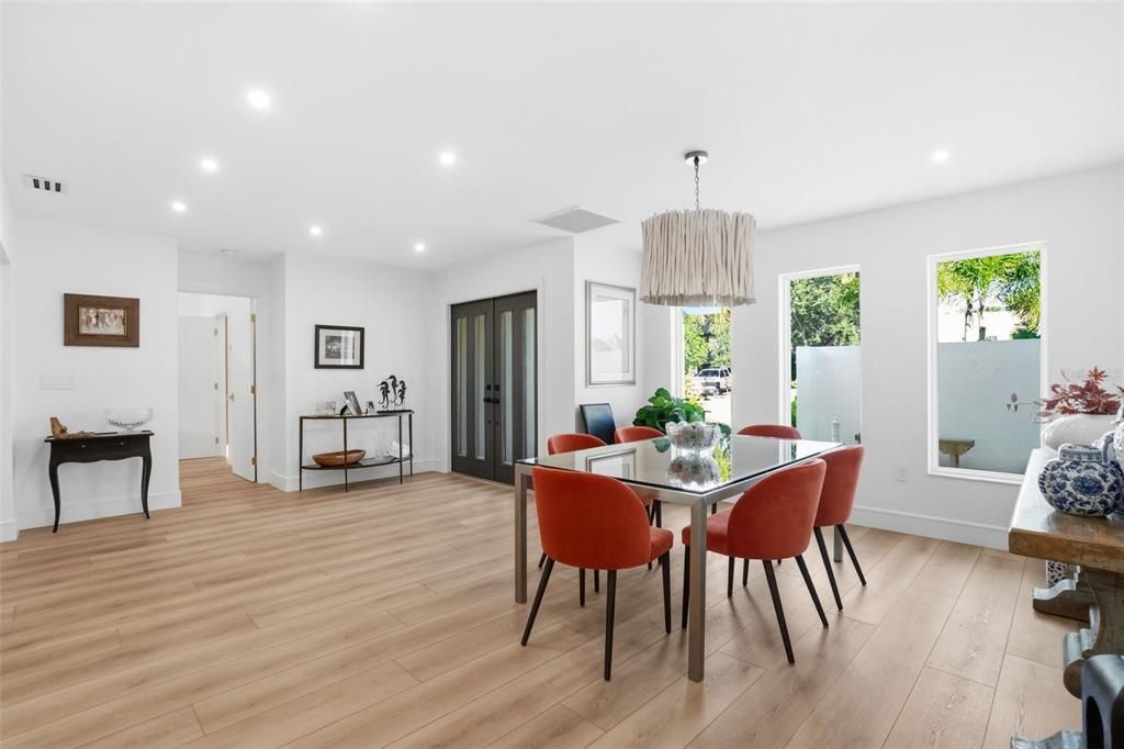 На продажу: $1,649,000 (3 спален, 3 ванн, 2708 Квадратных фут)