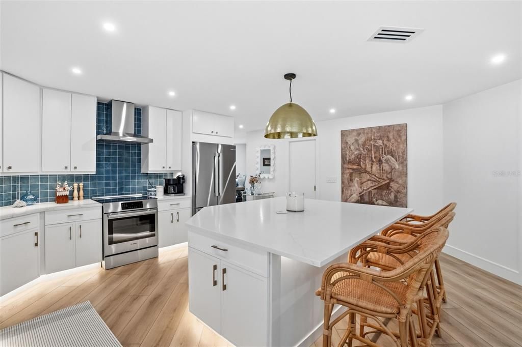 На продажу: $1,649,000 (3 спален, 3 ванн, 2708 Квадратных фут)