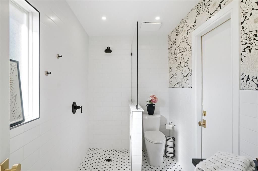 На продажу: $1,649,000 (3 спален, 3 ванн, 2708 Квадратных фут)