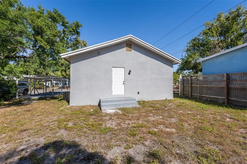 For Sale: $249,900 (3 beds, 1 baths, 858 Square Feet)