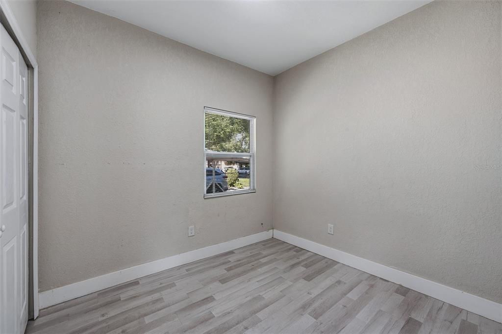 For Sale: $249,900 (3 beds, 1 baths, 858 Square Feet)