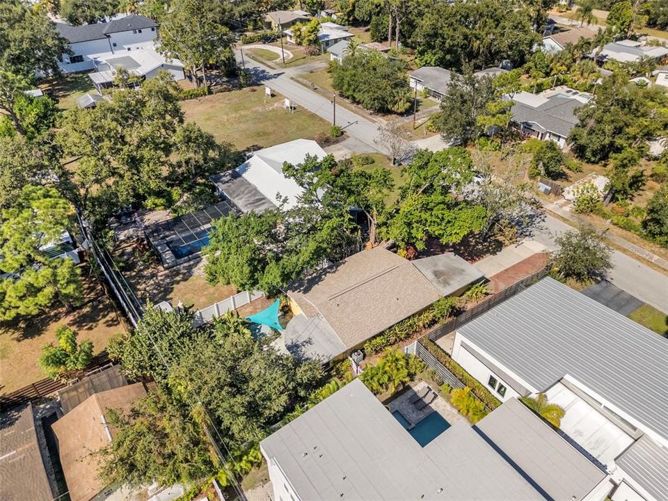 For Sale: $450,450 (2 beds, 1 baths, 1641 Square Feet)