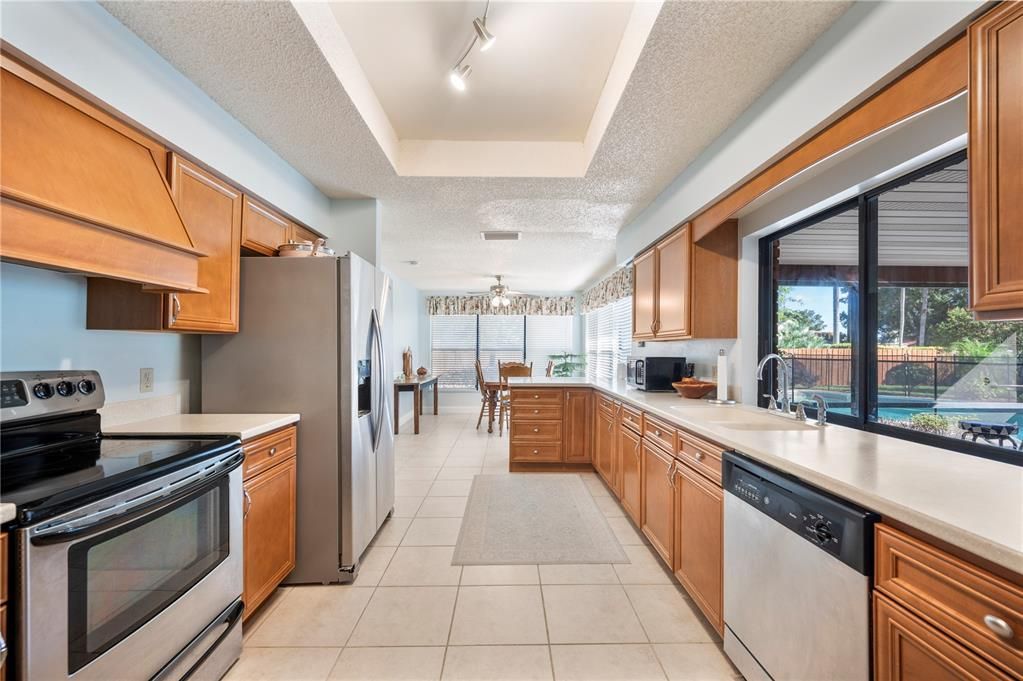 Active With Contract: $440,000 (3 beds, 2 baths, 2248 Square Feet)