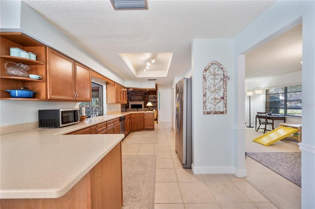 Active With Contract: $440,000 (3 beds, 2 baths, 2248 Square Feet)