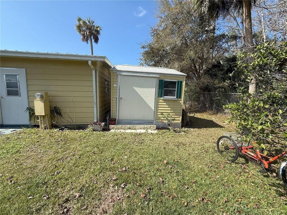 For Sale: $159,900 (2 beds, 3 baths, 1152 Square Feet)