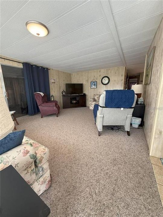 For Sale: $159,900 (2 beds, 3 baths, 1152 Square Feet)