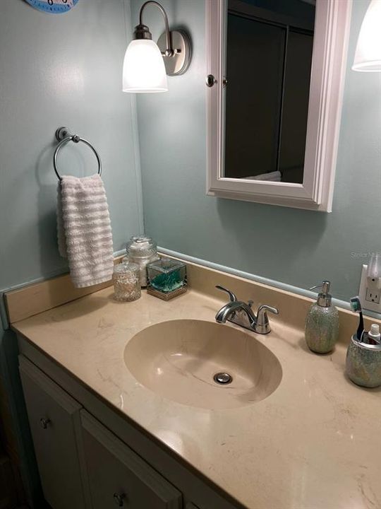 For Sale: $159,900 (2 beds, 3 baths, 1152 Square Feet)