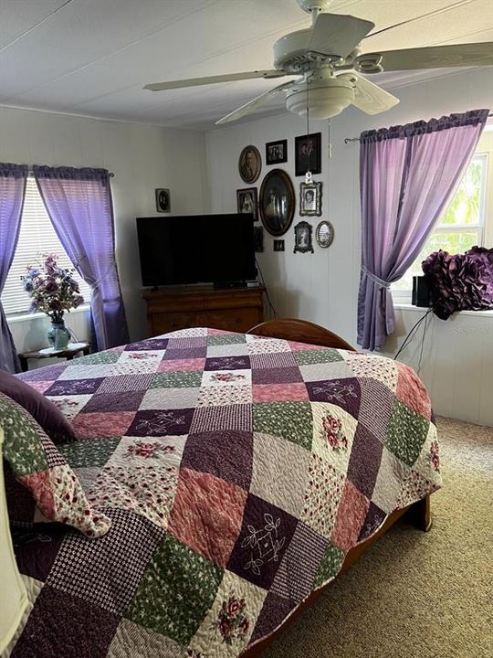 For Sale: $159,900 (2 beds, 3 baths, 1152 Square Feet)