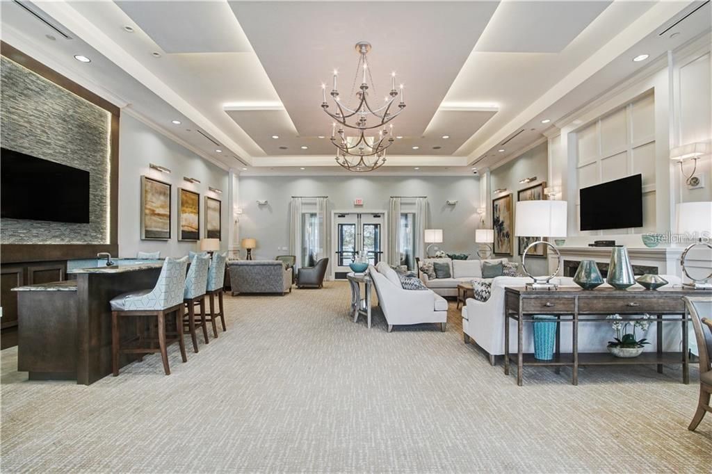 Activo con contrato: $824,900 (5 camas, 4 baños, 3381 Pies cuadrados)