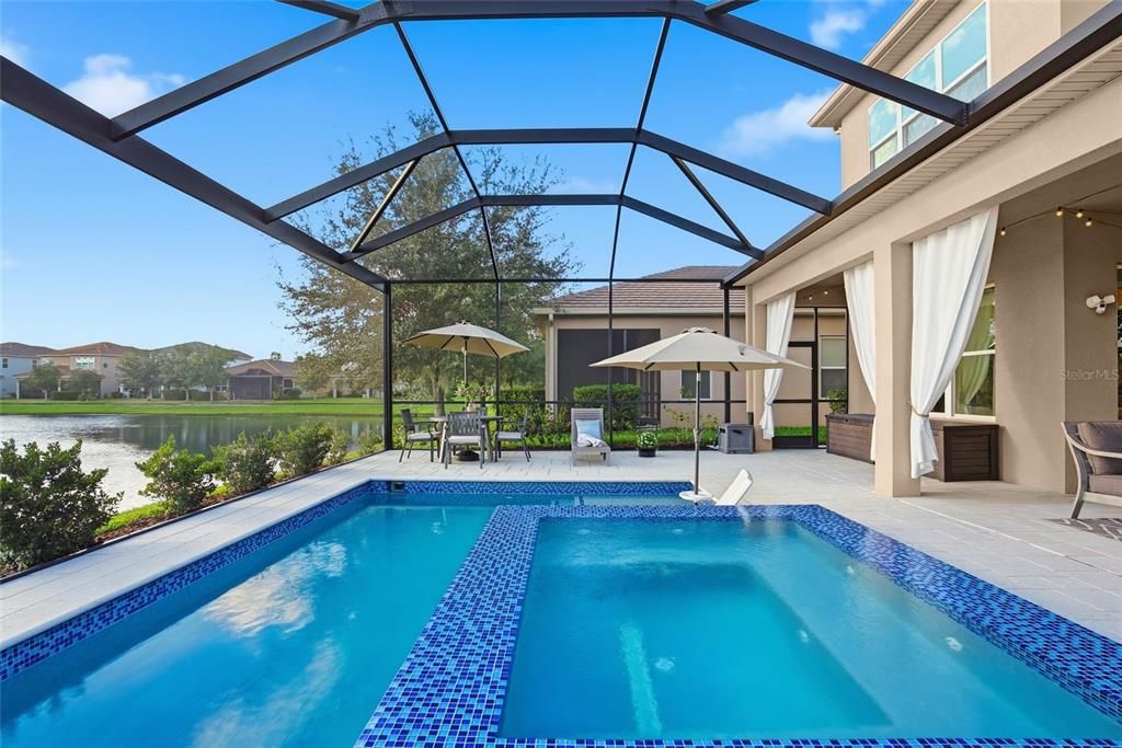 Activo con contrato: $824,900 (5 camas, 4 baños, 3381 Pies cuadrados)