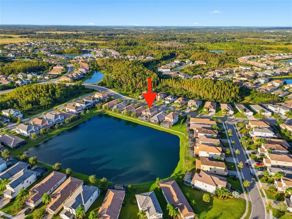 Activo con contrato: $824,900 (5 camas, 4 baños, 3381 Pies cuadrados)