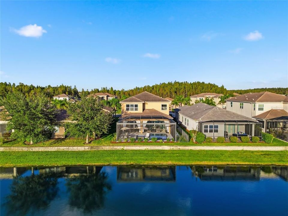 Activo con contrato: $824,900 (5 camas, 4 baños, 3381 Pies cuadrados)