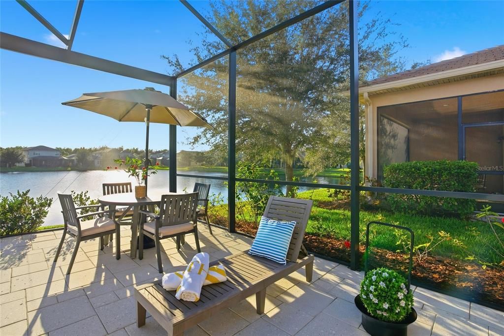 Activo con contrato: $824,900 (5 camas, 4 baños, 3381 Pies cuadrados)