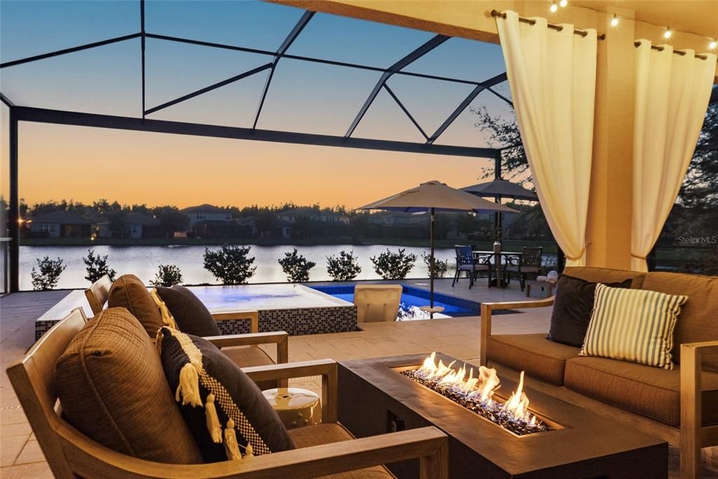 Activo con contrato: $824,900 (5 camas, 4 baños, 3381 Pies cuadrados)